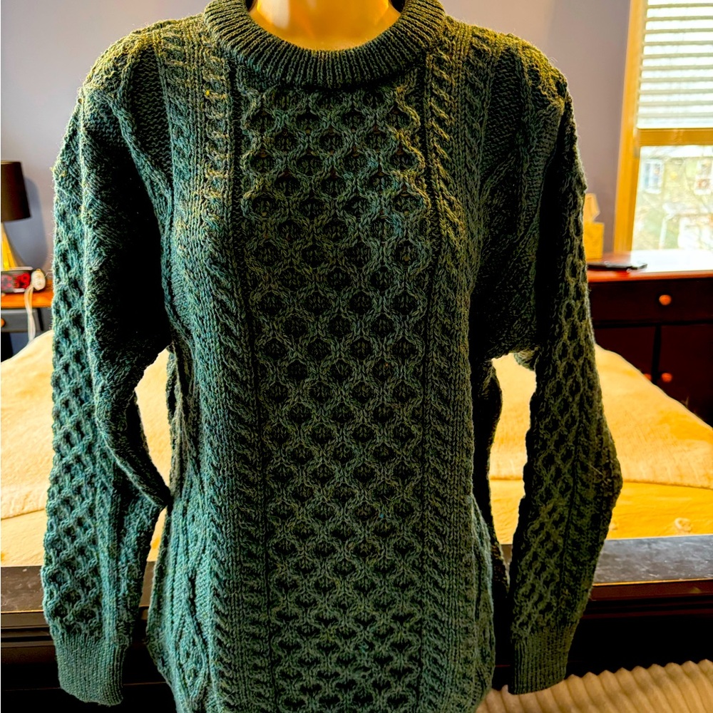 NWT The Irish Store 100% Wool - Moss Green Pullover Crew Neck Sweater - Medium